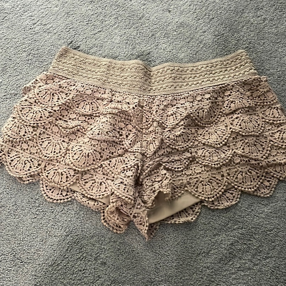 Shorts tan color